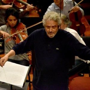 PIovani dirige l'Orchestra Sinfonica della Rai, "Red Bull Flying Bach" al Colosseo