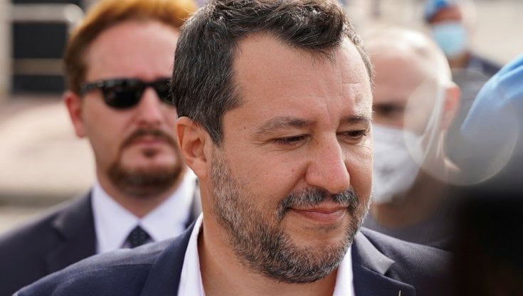 Governo, la briscola impazzita del sovranista Salvini travestito da Fanfani 