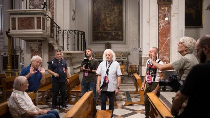 Piedigrotta, dai carri all’Intelligenza Artificiale il film di Ettore De Lorenzo al cinema Filangieri