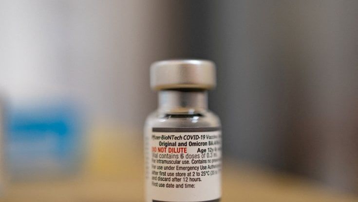 Vaccini anti Omicron, l'Ausl di Parma dà il via alle prenotazioni 
