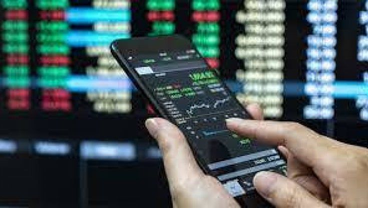 Truffe trading online, una finta App mostrava un falso andamento degli investimenti. Un arresto a Torino 