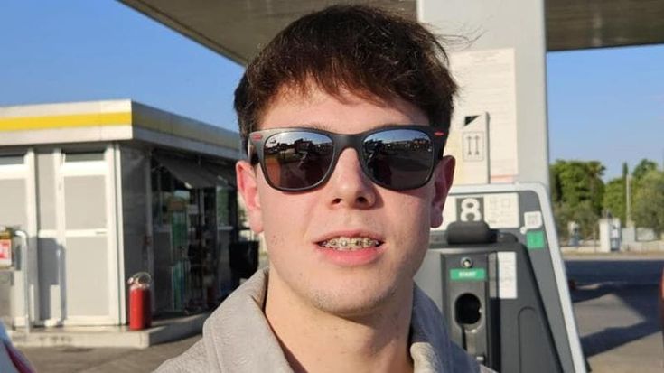 Barcellona, l’ansia dei genitori di Nicola Maggiotto: “È dura, durissima. Possiamo solo aspettare”