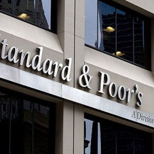 S&P rialza rating dell'Italia: Pil previsto all'1,4% nel 2017