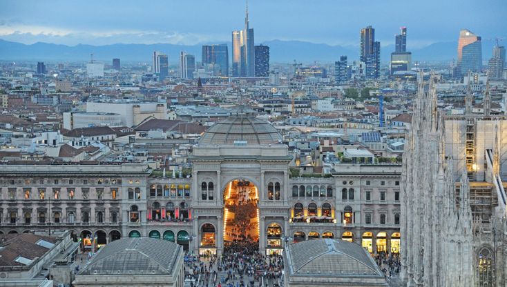 La stanza segreta che domina la Galleria e custodiva il tempo di Milano