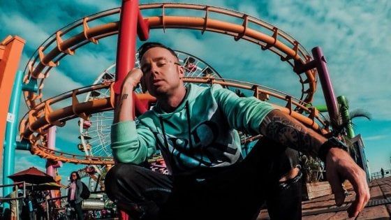 Rapper canadese precipita dall'aereo durante le riprese di un video