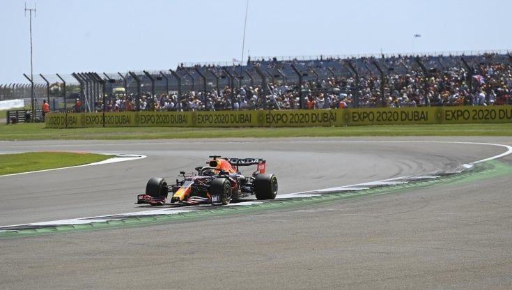 F1, Gp Gran Bretagna: Verstappen comanda le seconde libere, bene le Ferrari