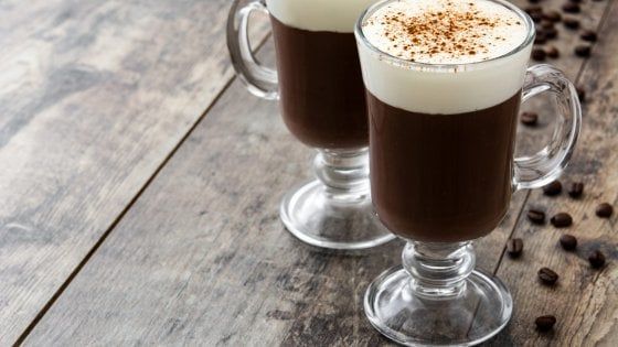 Dall'entroterra irlandese agli inverni di tutto il mondo: arriva l'Irish Coffee Day