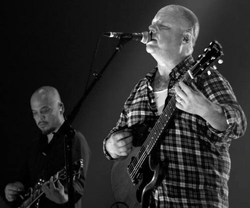 Il ritorno dei Pixies, l'alternative rock band che fece innamorare Kurt Cobain