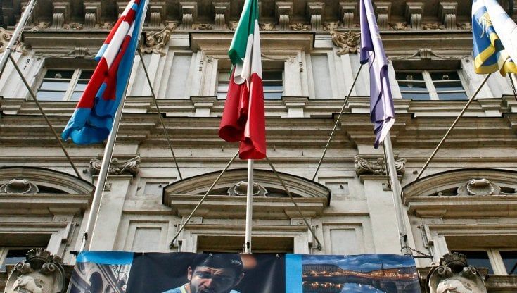 Elezioni Torino, i comunisti anticipano tutti grazie alla notte di presidio all'Ufficio elettorale