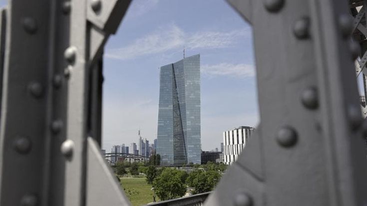 L’Europa a secco di liquidità, le conseguenze della stretta Bce