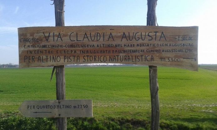 Pedalando lungo la via Claudia Augusta, le immagini del viaggio