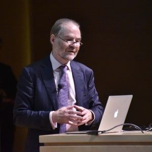 Torino, Garton Ash: Internet? La fogna più grande della storia umana