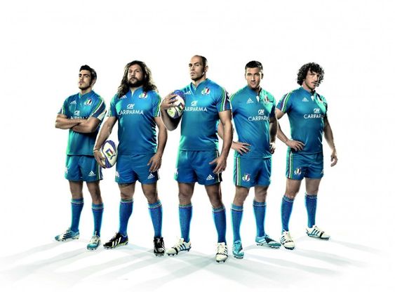 Rugby, presentate le nuove divise azzurre