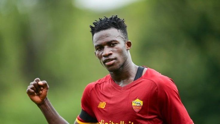 Roma, chi è Felix Afena-Gyan: il giocatore che ha stregato Mourinho. L'agente: "Sua madre piangeva a dirotto quando l'ha visto entrare in campo"