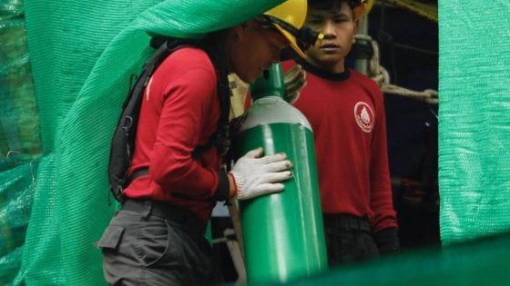 Thailandia, i primi soccorsi: ecco cosa accade quando i ragazzi escono dalla grotta