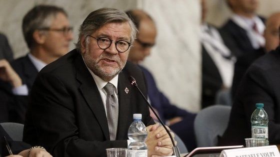 Copasir, fumata bianca: il leghista Volpi eletto presidente con sei voti