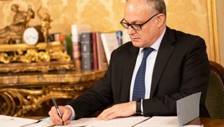 Ristori 5, lo sprint per anticipare la crisi di governo