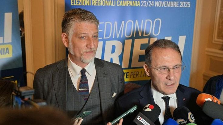 Regionali, veleni in Campania: si dimette il portavoce di Giuli
