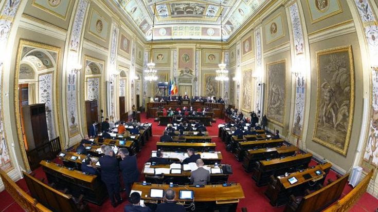 Alta tensione all’Ars: scontro sui fondi per Taormina, Schifani minaccia le dimissioni