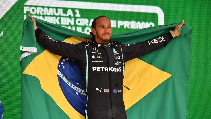 F1, bivio nel deserto: Verstappen-Hamilton, sprint per il titolo al buio