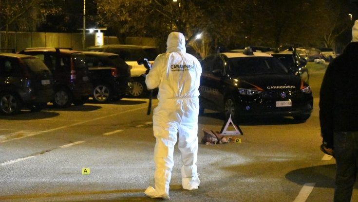 Donna accoltellata per strada a Brugherio, non era una rapina: arrestato il marito per tentato omicidio