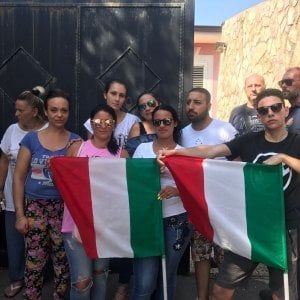 Palermo, rivolta contro le case ai rom: occupate 2 ville destinate alle famiglie provenienti dalla Favorita