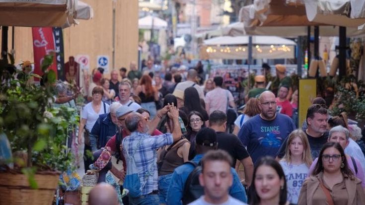Via Maqueda ostaggio di trattorie e friggitorie ma dà lavoro a 450 giovani