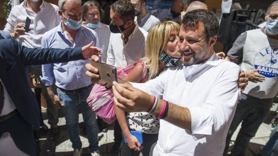 Salvini torna in Emilia. "Il candidato per Bologna non avrà tessere di partito"