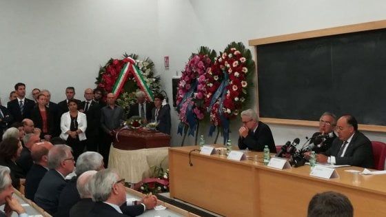 "Un maestro di diritto e di vita", alla Sapienza i funerali di Rodotà 