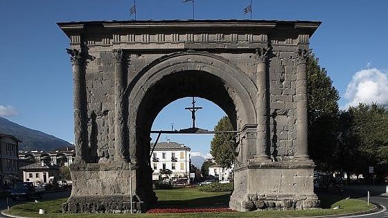 Aosta, quella mini-Roma in mezzo alle Alpi