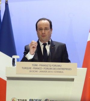 Disoccupati, spettro fallimento per Hollande.<br />Chiede soccorso all'ex manager Volkswagen