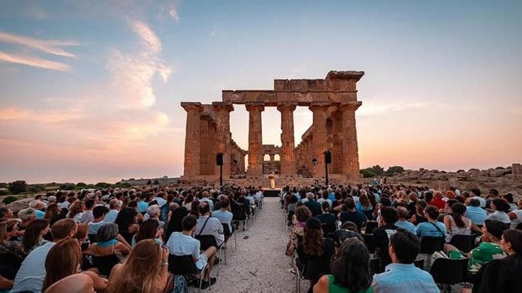 Premi e concerti, Selinunte diventa palco