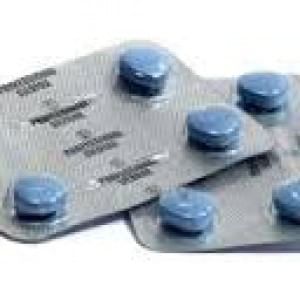 Duemila dosi di Viagra a casa della figlia del boss Licciardi
