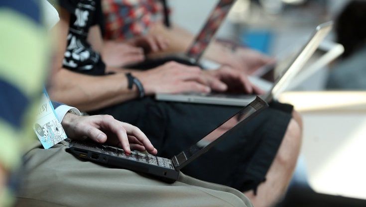 Lavoro, piani d'assunzione in calo. Ma c'è spazio in servizi, costruzioni e finanza