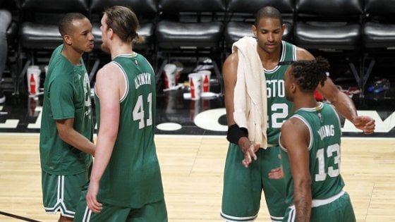 Basket, play-off Nba: Boston riapre la serie, Harden si arrende a super Westbrook