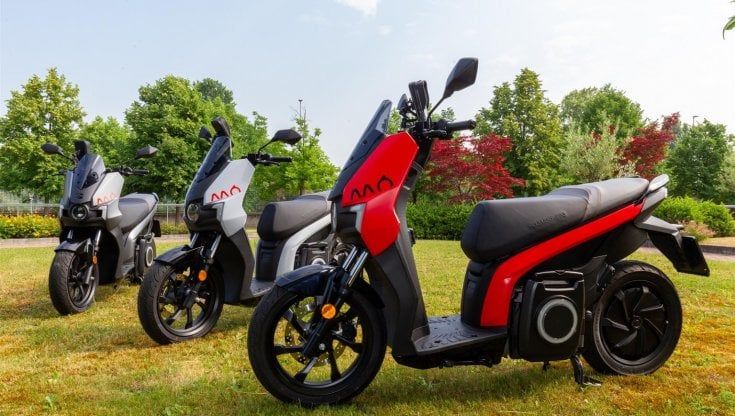 Sfida Seat, in Italia il primo scooter elettrico da 0,80 euro per 100 km