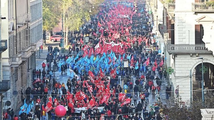 Chiorino: “170mila disoccupati tornano al lavoro dopo i corsi”. L’opposizione: “Contratti precari”