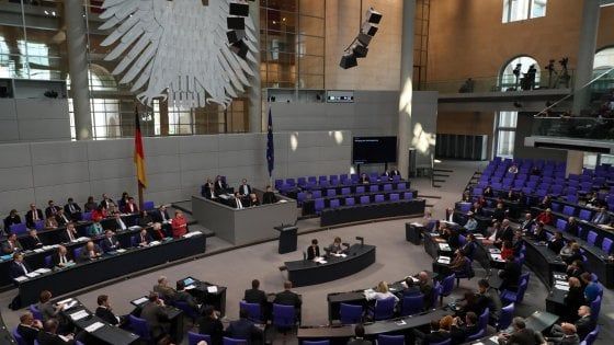 In Germania diventa legge "il terzo genere": si potrà essere registrati come "vario"