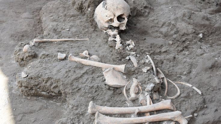 L’ultimo bambino di Pompei rivive  con lo scavo hi–tech 