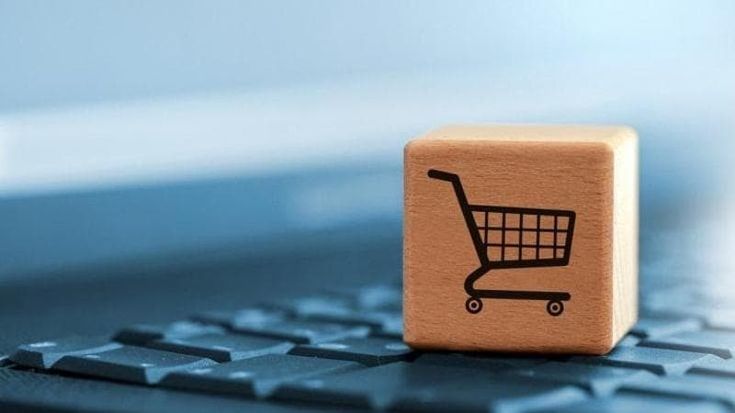 Vietato far pagare un sovrapprezzo a chi usa Paypal o carta: raffica di sanzioni da Antitrust