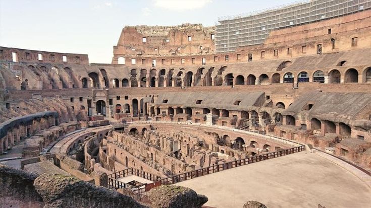 Hacker all’assalto del Colosseo: “Tre denunce alla polizia postale”