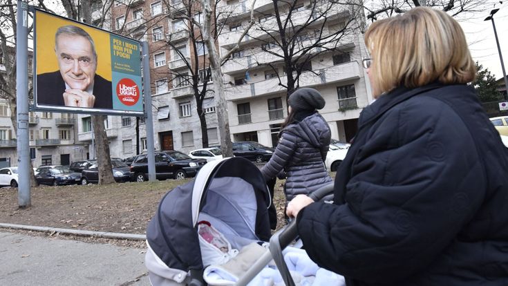 Meno manifesti e più social, la campagna elettorale è low cost