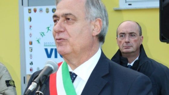 Coronavirus, è morto il sindaco di Saviano