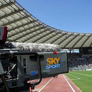 Sky Italia aumenta gli abbonati, ma dimezza l'utile operativo