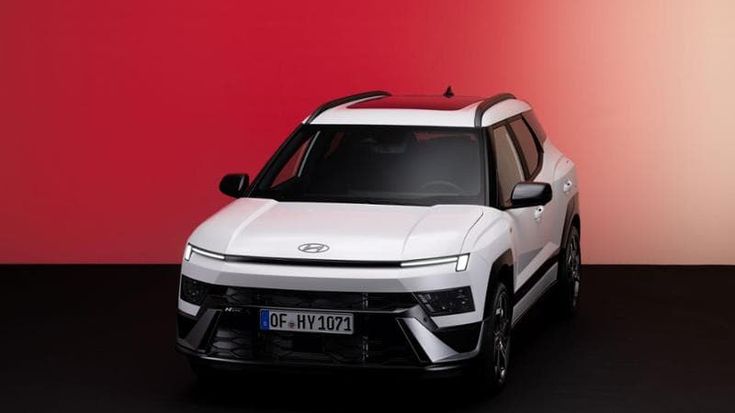 Hyundai svela la nuova generazione della Bayon: più larga e spaziosa parte con il 1.0 a benzina