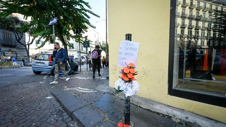 Omicidio Emanuele Tufano, su cellulari e social si cerca il movente della sparatoria in cui è morto il 15enne