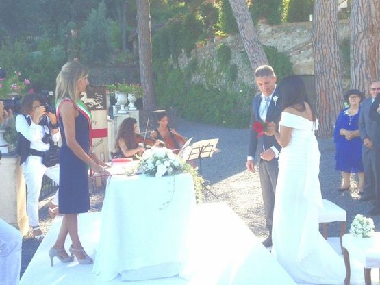 Torrente si sposa, Simoni e Lamanna alle nozze