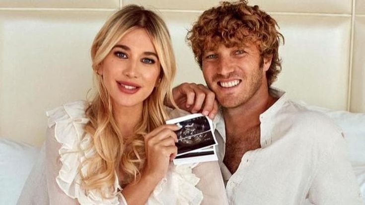 Clizia Incorvaia e Paolo Ciavarro annunciano le nozze in Versilia il 12 luglio