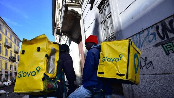 Food delivery in profondo rosso: da Glovo a Deliveroo perdite miliardarie per il cibo a domicilio