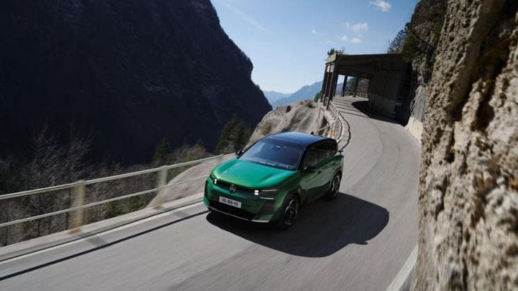 Nuova Citroën C5 Aircross, più grande e tecnologica, ora ibrida, plug-in e elettrica